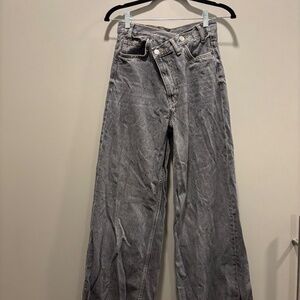 TRF HIGH-WAIST WIDE LEG CROSSOVER JEANS